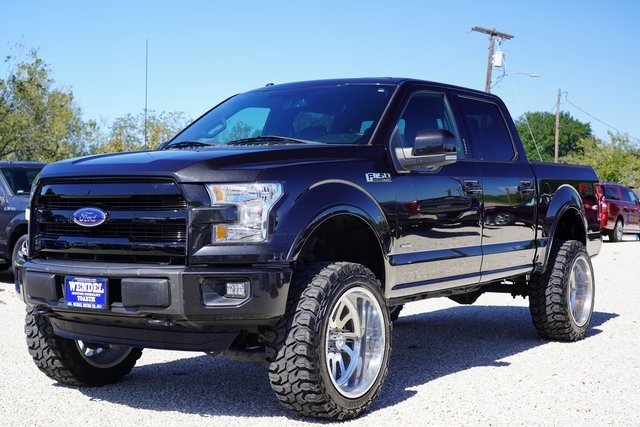 Pre Owned 2015 Ford F 150 Lariat Crew Cab Pickup In Yoakum